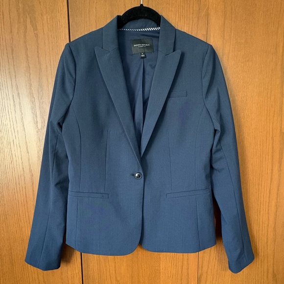 Banana Republic Jackets & Blazers - Banana Republic Navy Blue Single-Button Tailored Blazer Women’s Size 4